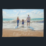 Foto Personalizado personalizada y toalla de cocin<br><div class="desc">Toallas de cocina de personalizado y texto - Único su propio diseño - Familia personalizada / Amigos o regalo personal - Añadir su texto y foto - Redimensionar y mover elementos con la herramienta de personalización ! Elija fuentes / tamaño / color - Buena suerte - Sé feliz :)</div>