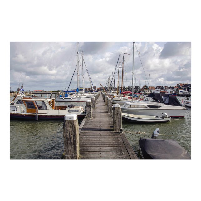 Foto Pier con embarcaciones y yates en Marken, Países B (Frente)