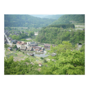 Foto Pintoresco pueblo japonés de montaña