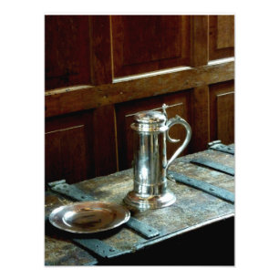 Foto Plata antigua y roble