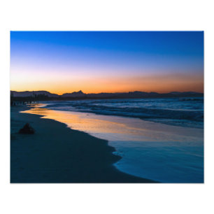Foto Playa Belongil justo después de la puesta del sol,