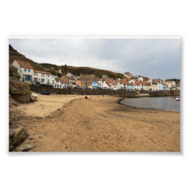 Foto Playa del puerto de Staithes y frente del pueblo