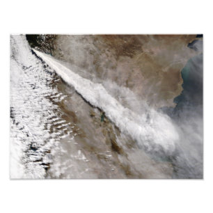 Foto Plume de la erupción del volcán de Chaiten, Chil