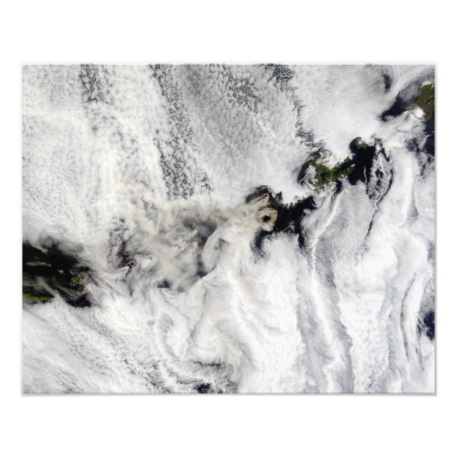 Foto Plume del volcán Okmok, Islas Aleutianas (Frente)