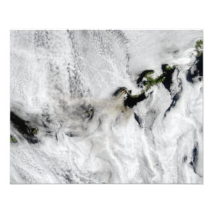 Foto Plume del volcán Okmok, Islas Aleutianas 2