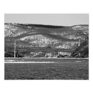 Foto Puente B/W de la montaña del oso