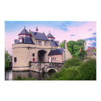 Puerta histórica de Brujas