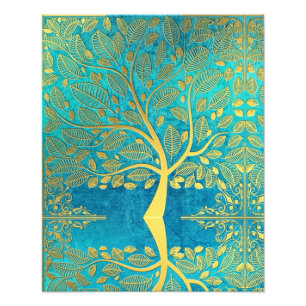 Foto Reflejo de árbol dorado en pavo real azul
