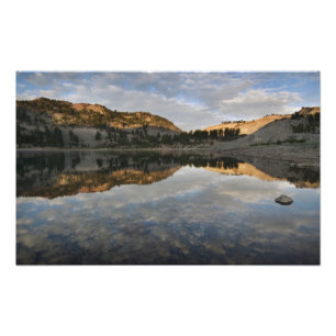 Foto Reflejos del atardecer en el lago Helen, Lassen
