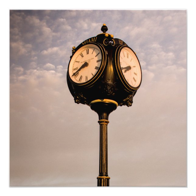 Foto Reloj Antiguo (Frente)