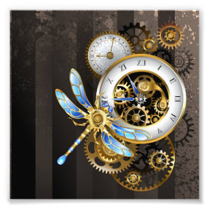 Foto Reloj de vapor con libélula mecánica