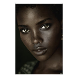 Foto Retrato Ébano Regio Mirada Intensa Aros de Oro