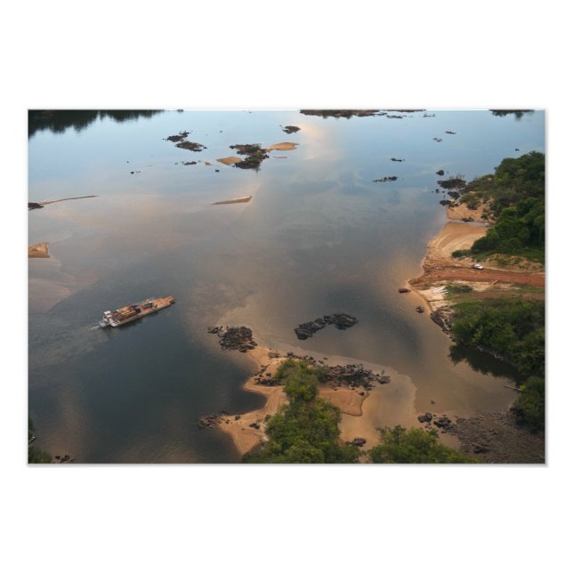 Foto Río Essequibo, el río más largo de Guyana, y (Frente)