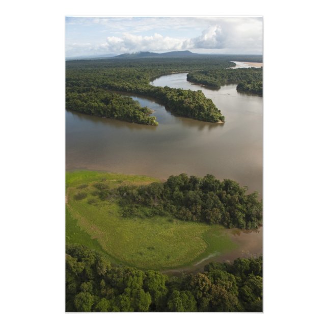 Foto Río Essequibo, río más largo de Guyana, y (Frente)