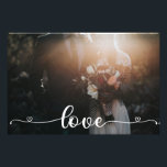 Foto Romántica escritura de amor blanco elegante matrim<br><div class="desc">boda de personalizable foto impresa con escritura de caligrafía romántica de amor en blanco.</div>