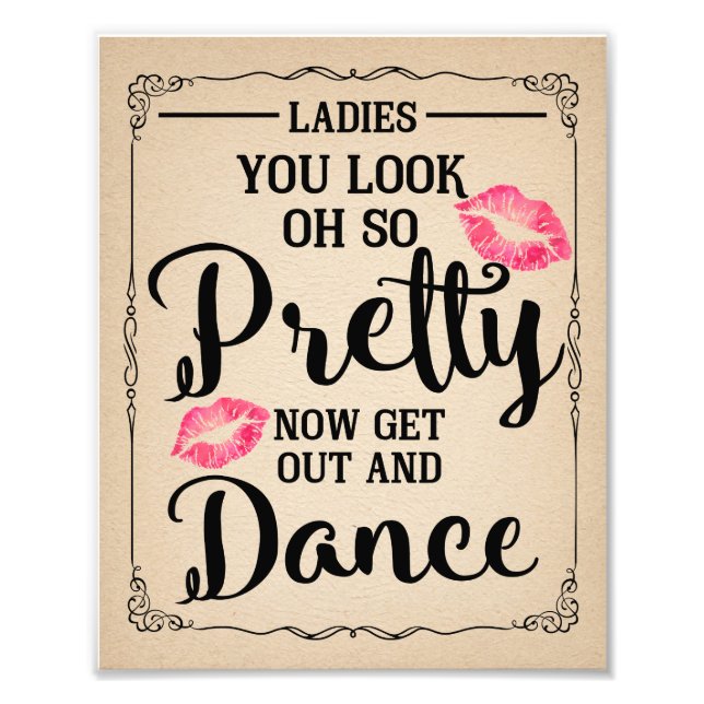 Foto Rótulo de cesta de artículos de aseo para mujeres (Frente)