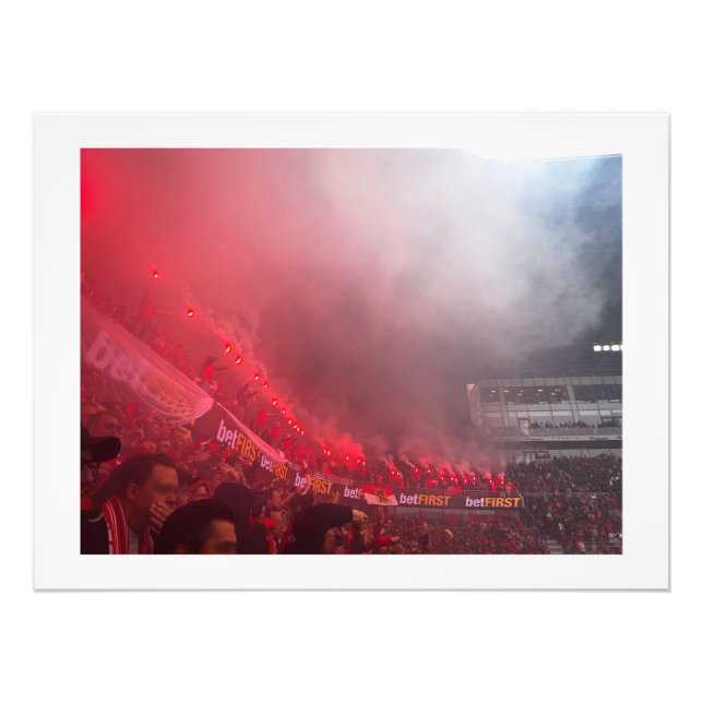 Foto "Royal Antwerp FC Pyro Party at De Bosuil" (Frente)