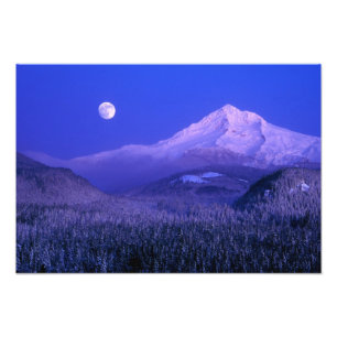 Foto Salida de la luna sobre Mt Hood invierno, Oregon