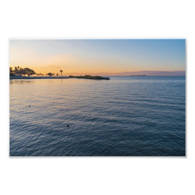 Foto saltos de amanecer en chapala méxico (Frente)