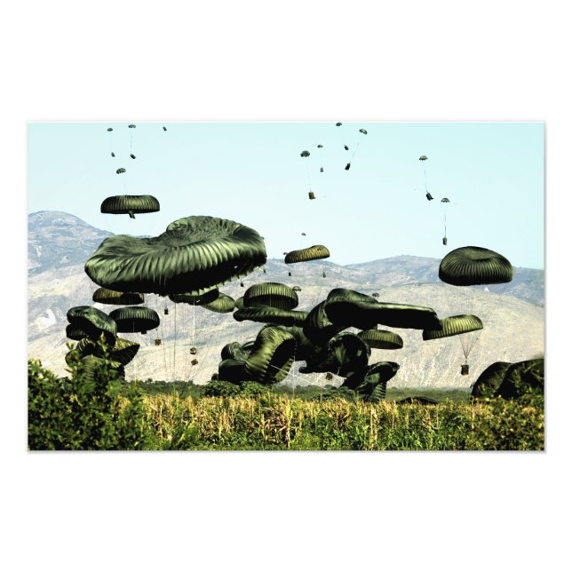 Foto Se entregan por vía aérea paquetes de alimentos y  (Frente)