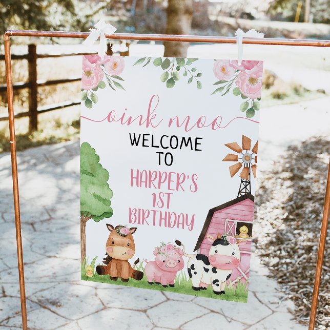 Foto Signo de bienvenida de cumpleaños para animales de (Oink moo, pink farm 1st birthday welcome sign with pink barn, cute farm animals and pink flowers.)