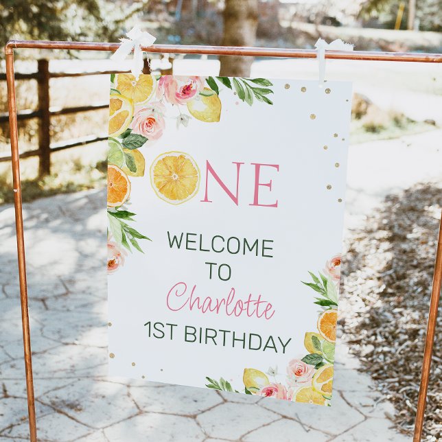 Foto Signo de bienvenida de primer cumpleaños de Cítric (Citrus themed or our little sweet one 1st birthday welcome sign with oranges, lemons and pink flower)