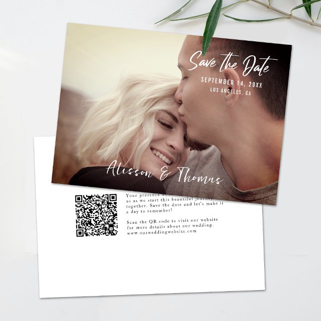 Foto Simple Guardar La Fecha Invitación Al Código  (Simplify your RSVP with our QR code save-the-date, adding an unforgettable touch to your special day)