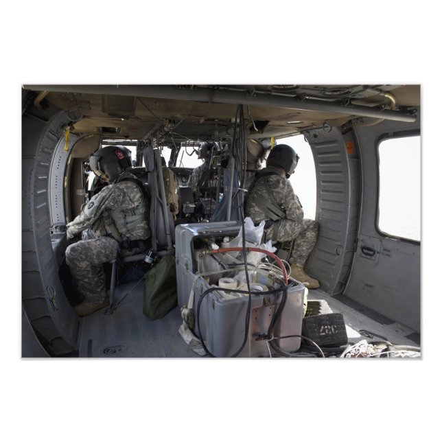 Foto soldados vigilan los peligros (Frente)