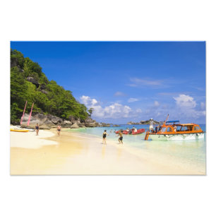 Foto Tailandia, Mar de Andamán. Pasajeros en tierra en