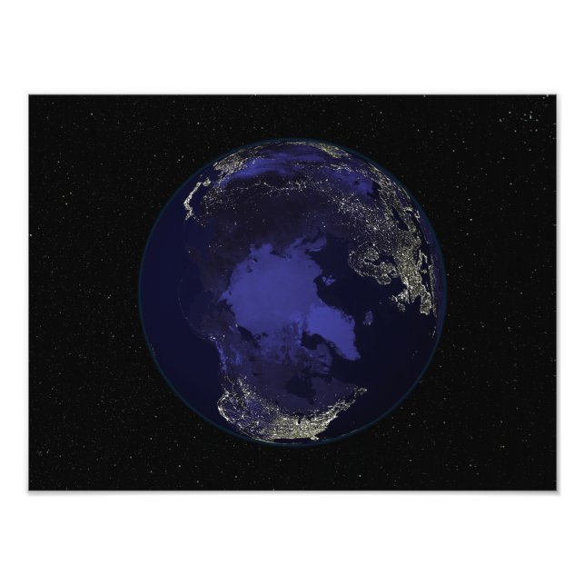 Foto Tierra completa en la noche mostrando luces de la  (Frente)