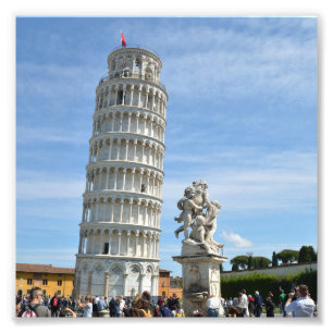 Foto Torre inclinada y estatua de La Fontana dei Putti