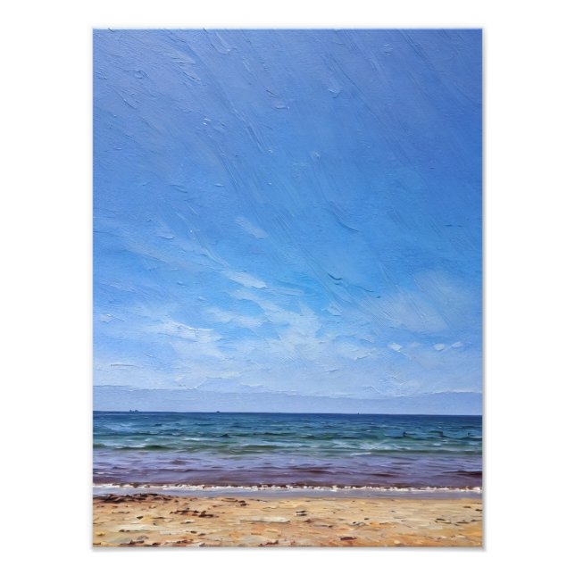 Foto Tranquilo escenario de playa con cielo azul y olas (Frente)