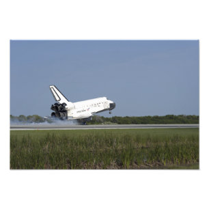 Foto Transporte espacial Discovery aterriza en Runway 3