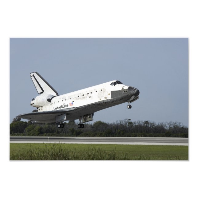 Foto Transporte espacial El descubrimiento aterriza en  (Frente)
