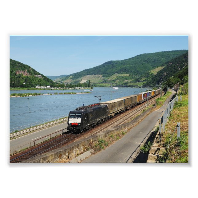 Foto Tren de carga en Assmanshausen a la rin (Frente)