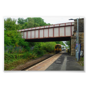 Foto Tren de Colne Bound saliendo de Burnley Barracks R