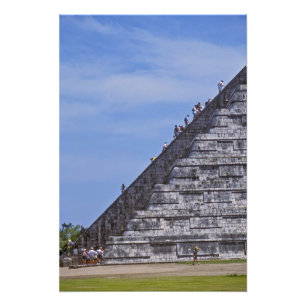 Foto Turistas subiendo escaleras en ruinas de El