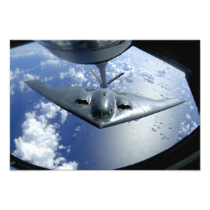 Foto Un alcohol B-2 se traslada a la posición para