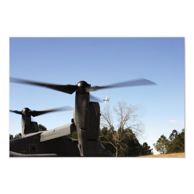 Foto Un CV-22 Osprey se prepara para despegar (Frente)