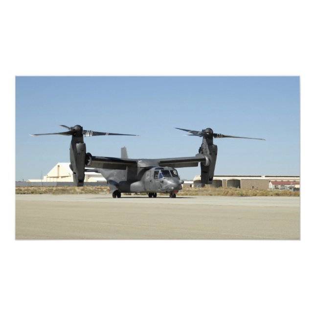 Foto Un CV-22 Osprey se prepara para el despegue (Frente)