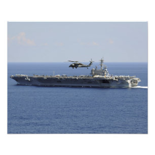 Foto Un helicóptero de MH-60S Seahawk