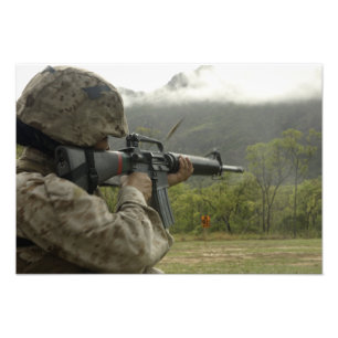 Foto Un marine conduce drills