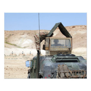 Foto Un más soldiier da instrucciones a un soldado