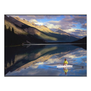 Foto Un remero en el lago Banff en Canadá MR)