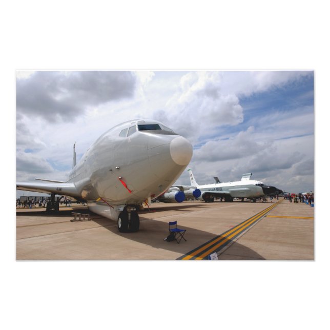 Foto Una aeronave RC-135V/W Rivet Joint (Frente)