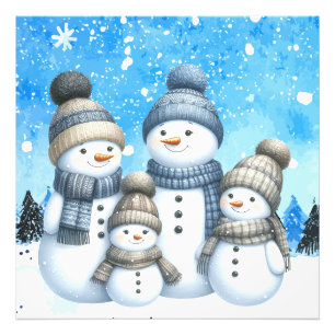 Foto Una familia de muñecos de nieve en la nieve