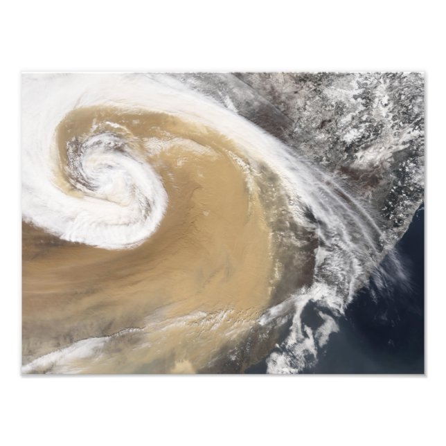 Foto Una tormenta de polvo asiática cruza el Pacífico (Frente)