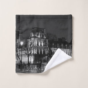 Foto urbana, moderna de la vida nocturna parisina