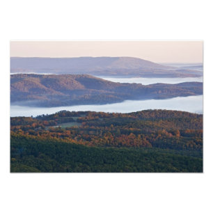 Foto Valles nublados y follaje otoñal en Ozark