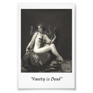 Foto “Vanity is Dead "